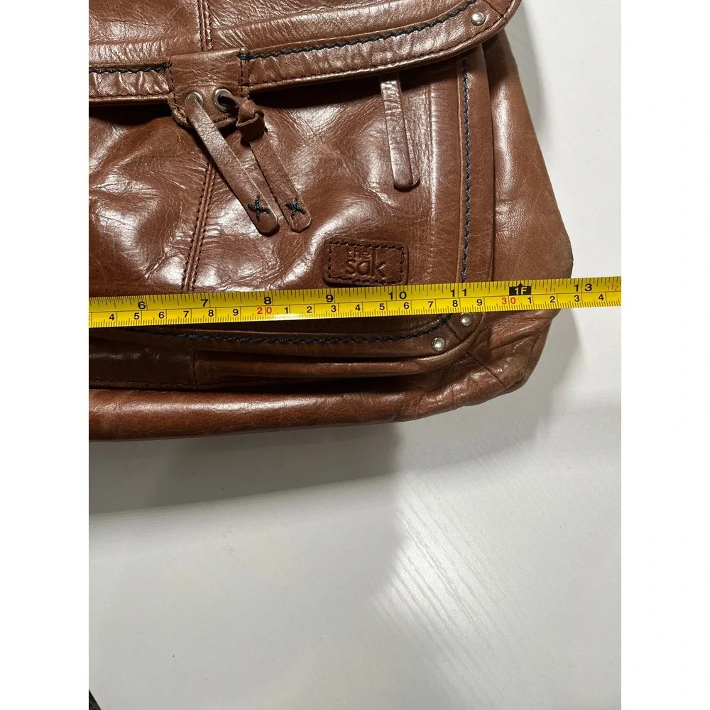 The Sak sak brown